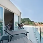 Amaris Hotel 4*