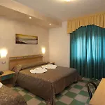 Amaris 4*