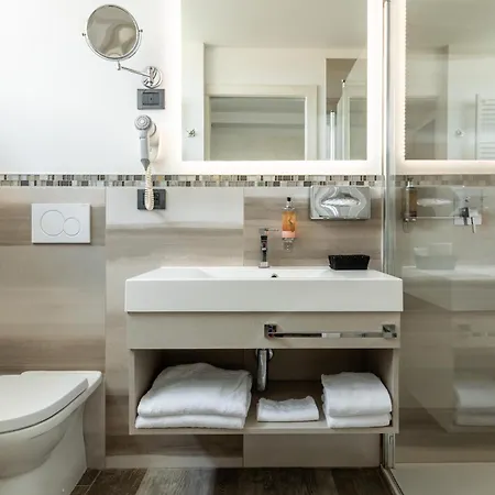 Amaris 4* Garda (Verona)