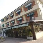 Amaris Hotell 4*