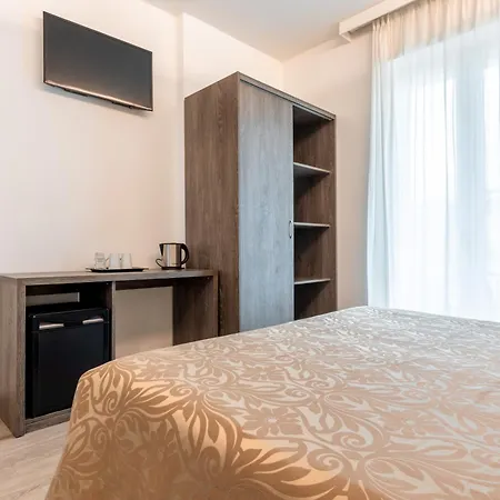 Italia Hotel 4*