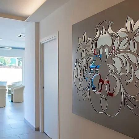 Amaris Hotel Garde