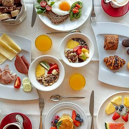 Amaris Hotel Garde