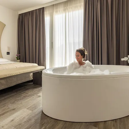 Amaris 4* Garda