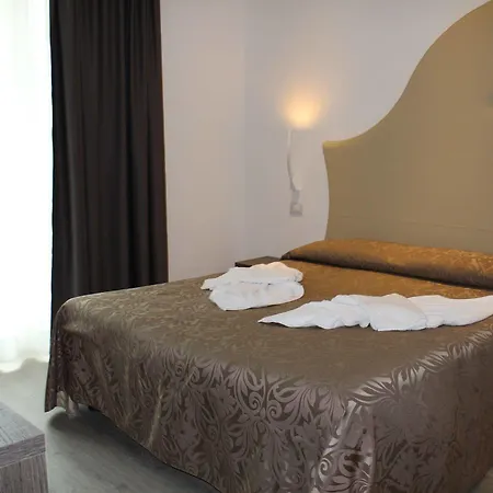 Hotel Amaris 4*