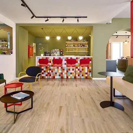 Hotel Italia 4*